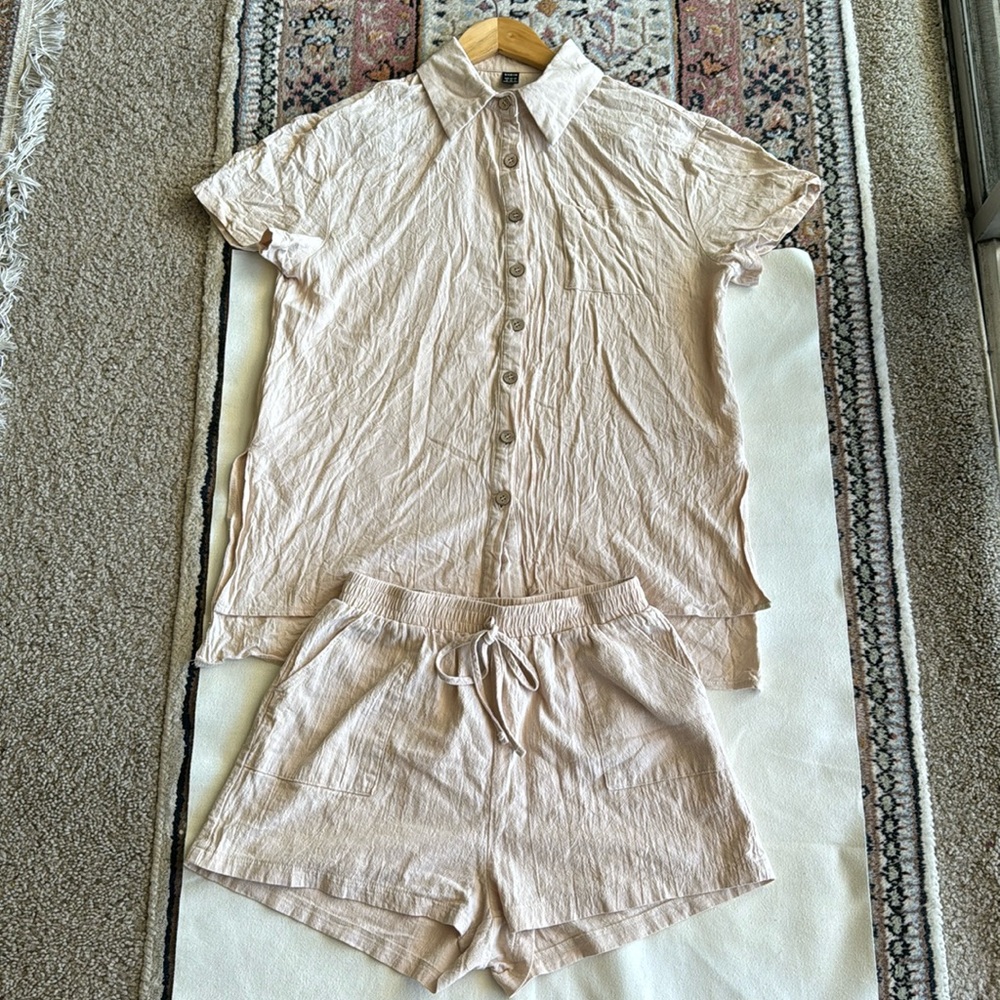 Women’s Shirt And Bottom Size 6